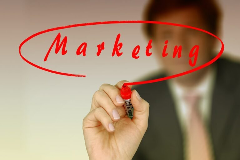 businessman-write-marker-text